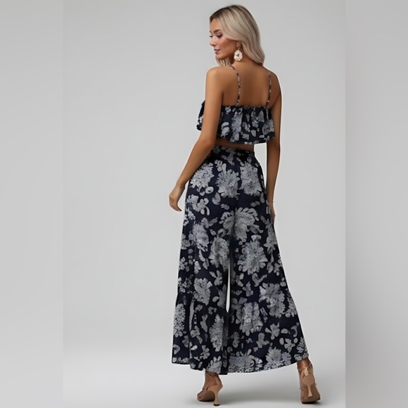 Blue Paisley Print Cami Top & Ruffle Hem Pants - Picture 2 of 8